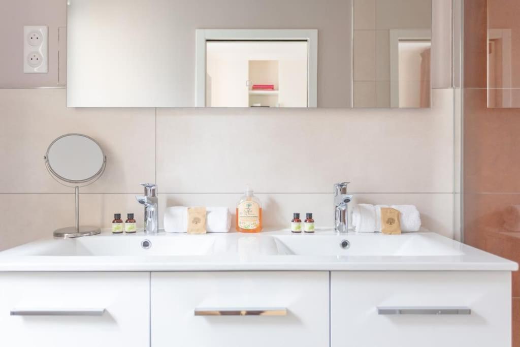 Odeon Luxury Apartment